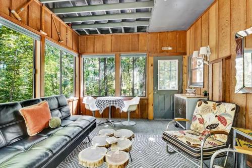 Spacious Design Lodge In Woods - Bushkill