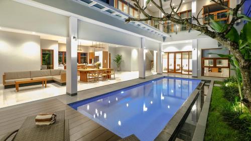 Modern spacious private pool villa in Central Canggu, Bali