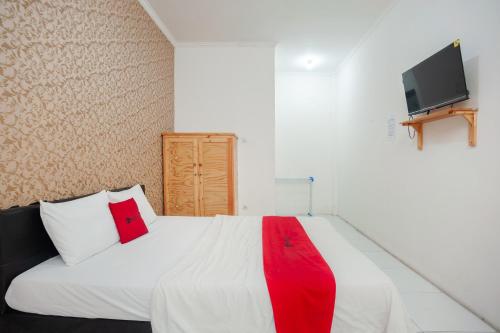 Standard Double Room image 5