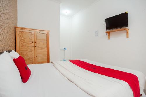 Standard Double Room image 3