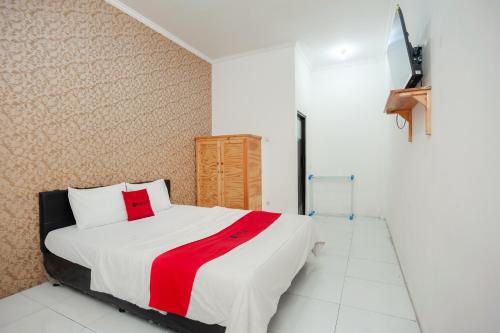 Standard Double Room image 2