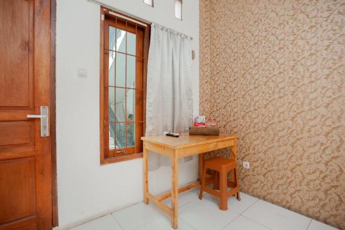 Standard Double Room image 7