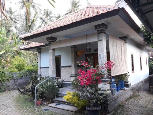 The Coral Lodge