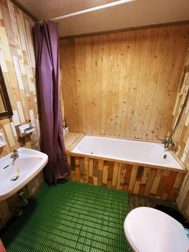 Double Room with Private Bathroom image 6