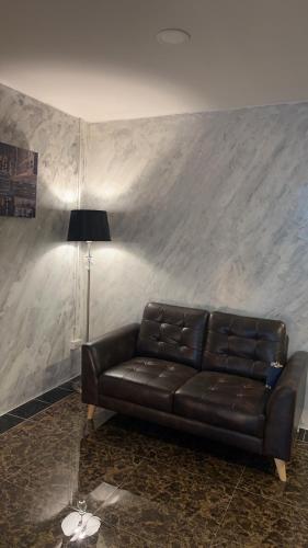 คาเฟ่ เดอ แจ่วบอง รูมแอนด์เซอร์วิส in Nong Phai