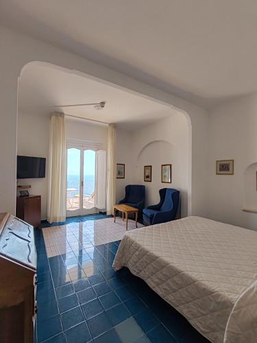 Grand Hotel Excelsior - image 2