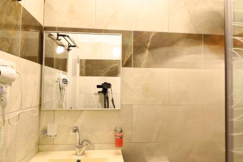 Kupaonica, דירת יהלום חדשה ומודרנית 5 דקות נסיעה מהים in Ashkelon