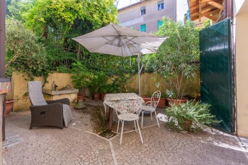 GuestHost - Pleasant Central Apartment with garden, Boloňa