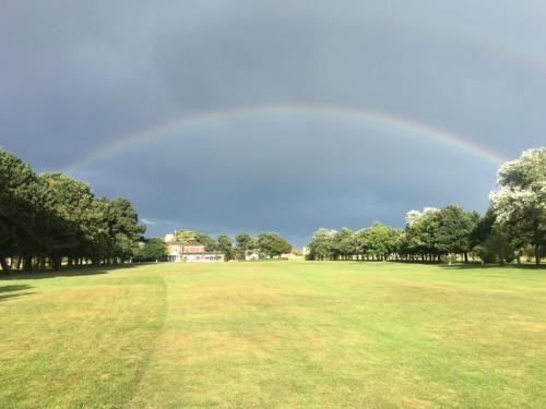 Belvedere Hotel and Golf - image 6