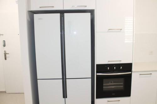 Beach Suite Israel- Private Jacuzzi, Sea View, Marina Front, 3 Bedrooms ביץ סוייט ישראל- ג'קוזי פרטי in 艾殊科隆