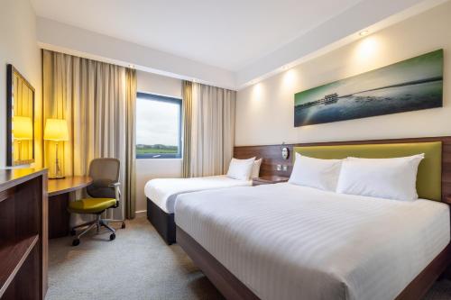 Hampton By Hilton Humberside Airport - image 14