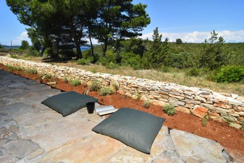 Garden, Vela Baraka by Villas Guide in Dragove