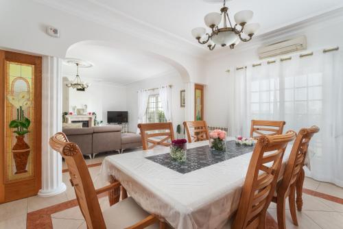 Fonte Santa Villa in Praia Da Rocha