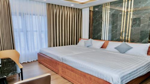 Three-Bedroom Apartment image 10