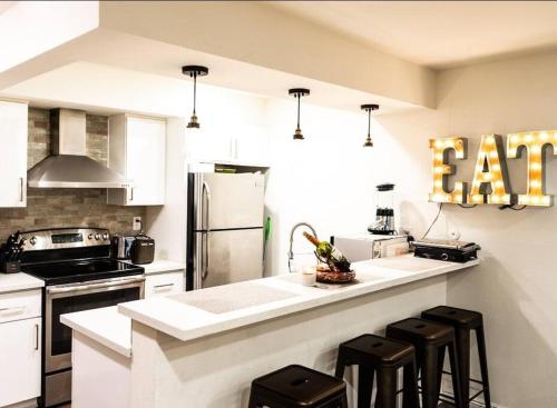 West Hollywood Luxury 1 Bedroom Suite in Los Angeles, USA