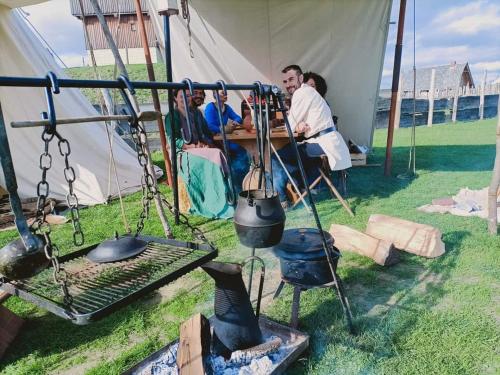 Le Petit Chêne - Camping - Saint-Fargeau-Ponthierry