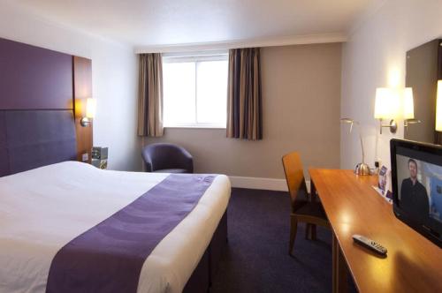 Premier Inn Epsom Central Room Type - Double Room