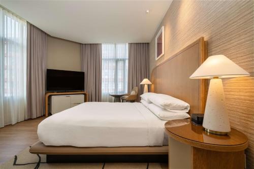 Hilton San Diego Gaslamp Quarter - image 11