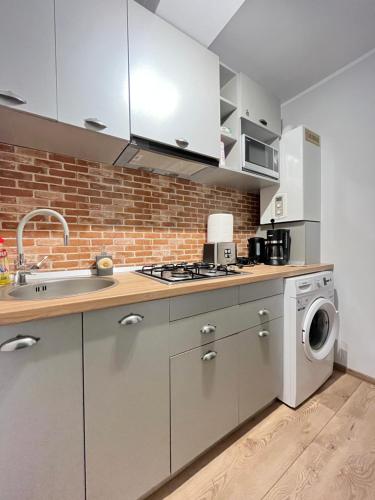 Wood Steel Apartment - Galaţi