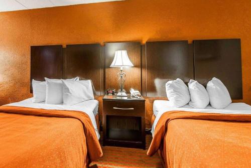 Quality Inn Marietta Ohio - image 6