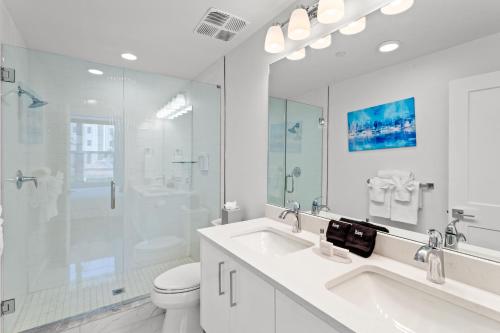 494298692 Ocean Club Treasure Island Hotel