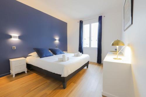 Location de vacances - Annecy -  - Le Boudoir bleu - 2 chambres - Image #1