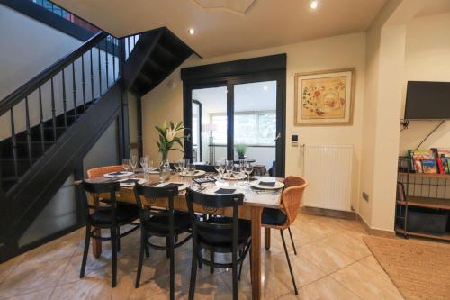 Chez Maminou - 8 couchages parking proche centre in 克朗熱夫列