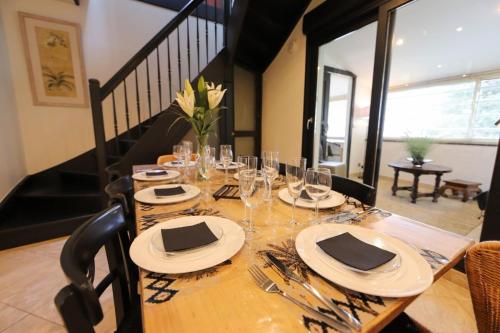 Chez Maminou - 8 couchages parking proche centre in 克朗熱夫列