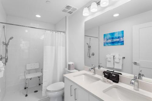 494300440 Ocean Club Treasure Island Hotel