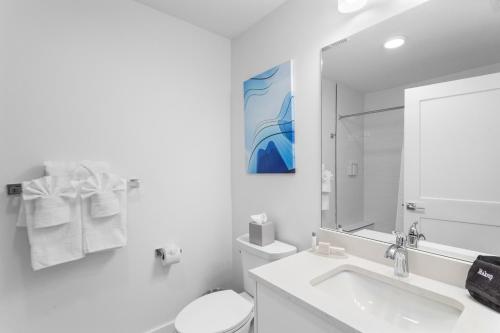 494300505 Ocean Club Treasure Island Hotel