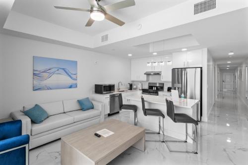 494300629 Ocean Club Treasure Island Hotel
