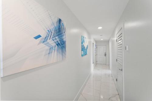 494302669 Ocean Club Treasure Island Hotel
