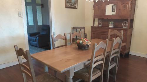 Gite Du bac in 孔布蘭歐蓬