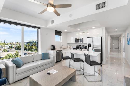 494305407 Ocean Club Treasure Island Hotel