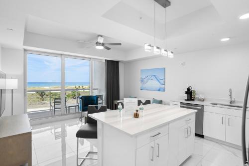 494309816 Ocean Club Treasure Island Hotel