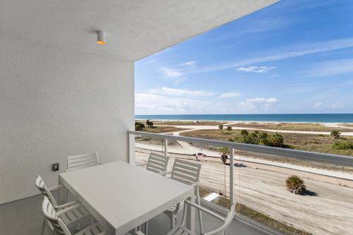 494310415 Ocean Club Treasure Island Hotel