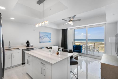 494310492 Ocean Club Treasure Island Hotel