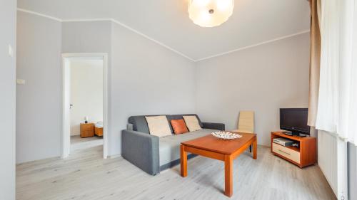One-Bedroom Apartment - ul. Uzdrowiskowa 7/21