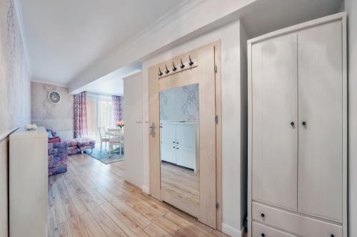 One-Bedroom Apartment - ul. Elizy Orzeszkowej 6/14 image 5
