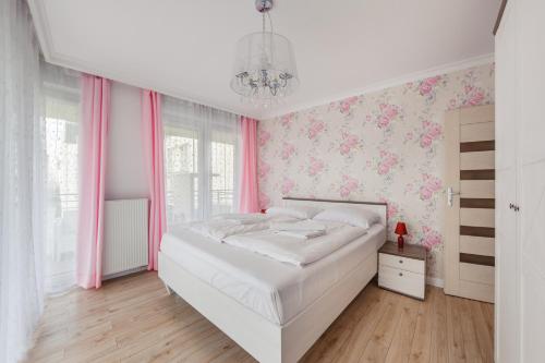 One-Bedroom Apartment - ul. Elizy Orzeszkowej 6/14 image 7