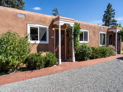Rio Vista Casita in Santa Fe, USA