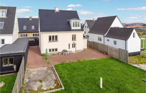 Lovely Home In Thyborn With Kitchen