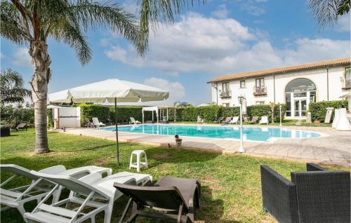 Awesome Home In Arenella With 4 Bedrooms, Wifi And Outdoor Swimming Pool