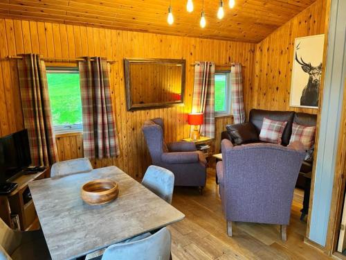 Milton Bay Luxury Lodge Wrapped In Exceptional Scenery - Loch Tay