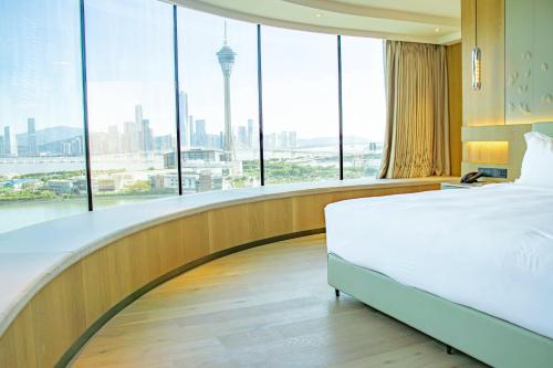 Treasure Island Emperor Suite