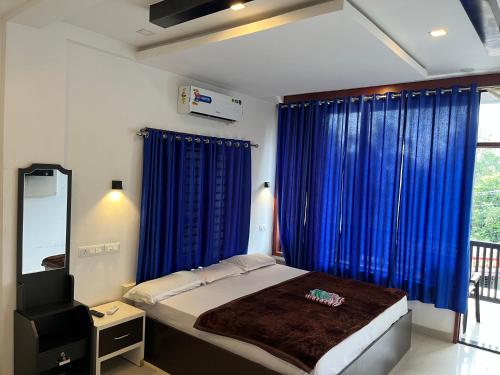 Dakshinakasi Guest House in Tholpetty