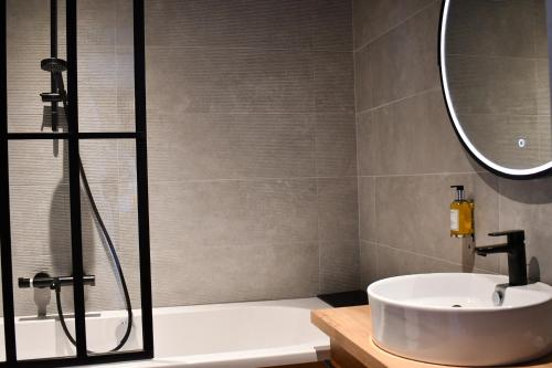 Le Cheval Blanc - Lac du Der - Logis Hotel