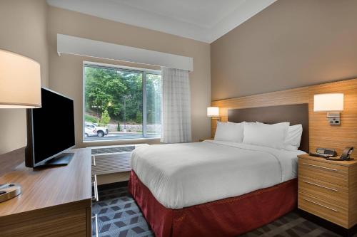 TownePlace Suites Boone - image 10
