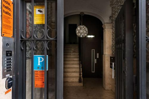 Chic & Basic Tallers Hostal - image 5