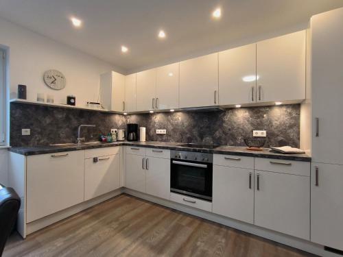 廚房, Magdalenenhof - top moderne FeWo inmitten der Natur in 萬德魯普